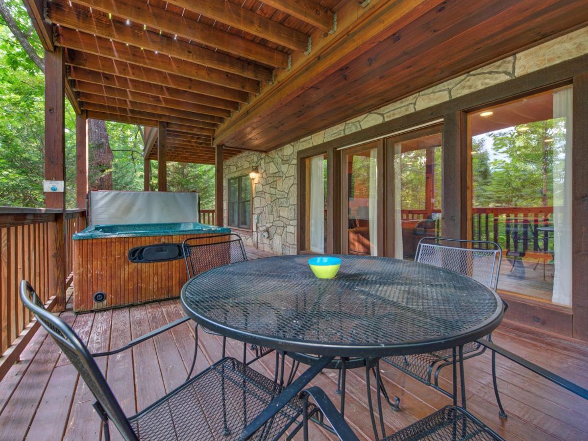 Above The Clouds, 4 Bedrooms, Pool Access, Private, Gaming, Sleeps 16 Gatlinburg Eksteriør bilde