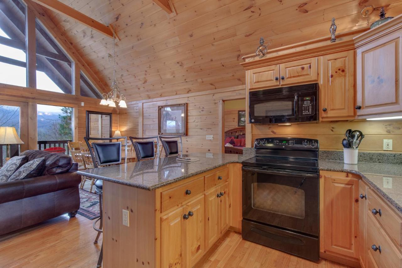 Above The Clouds, 4 Bedrooms, Pool Access, Private, Gaming, Sleeps 16 Gatlinburg Eksteriør bilde