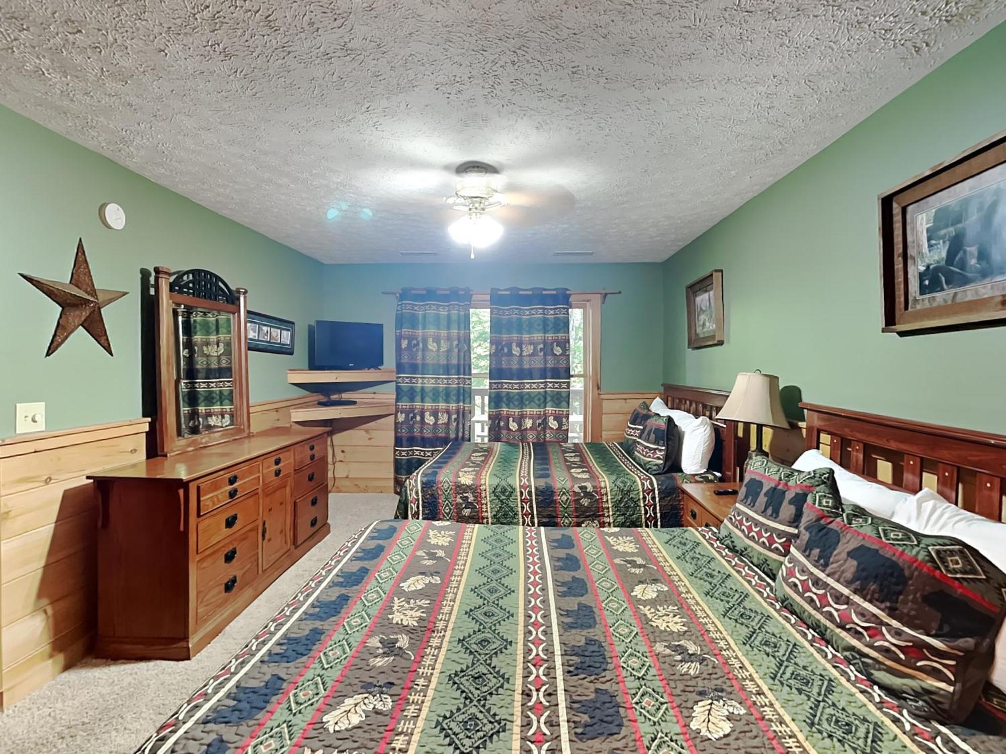 Above The Clouds, 4 Bedrooms, Pool Access, Private, Gaming, Sleeps 16 Gatlinburg Eksteriør bilde
